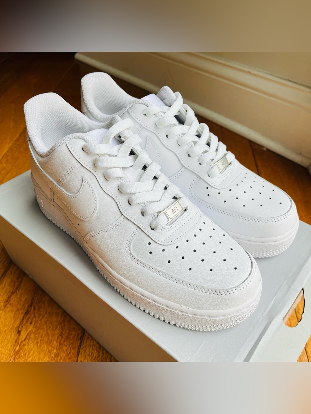 Sz 8.5 Women’s Nike Air Force 1 '07 Low sneakers Triple White CW2288-111 Men’s 7